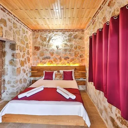 Ξενοδοχείο Patara Adonis 2 / Kalkan Κας